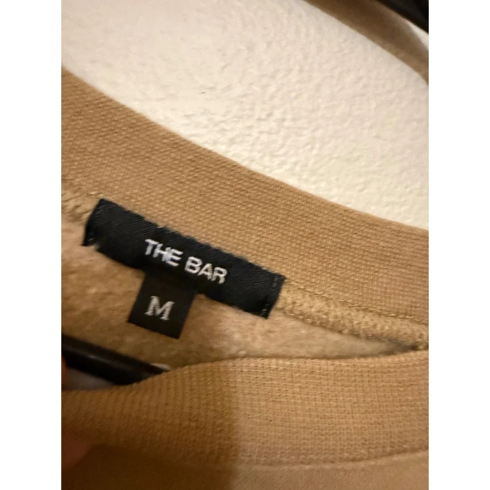 The Bar Varsity Sweatshirt Chocolate Chip Size M